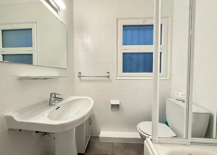 Agi Macia Centro ロザス