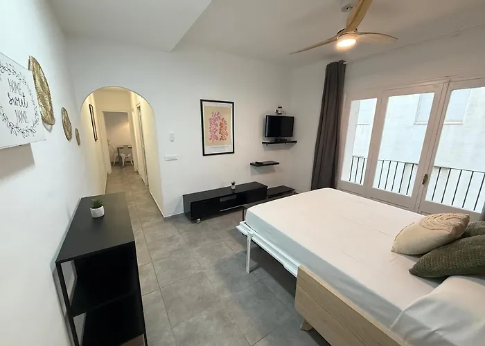 Agi Macia Centro ロザス