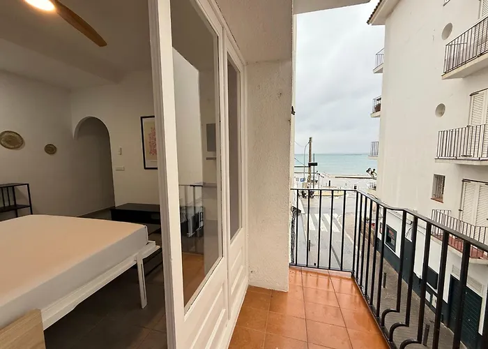 Agi Macia Centro ロザス