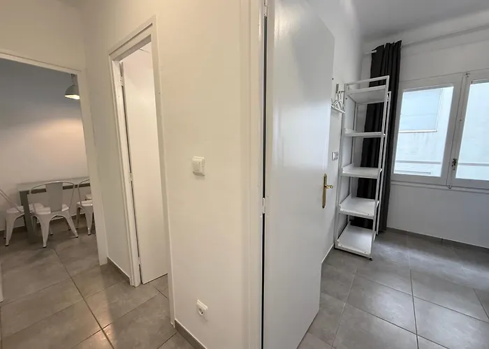 Agi Macia Centro ロザス